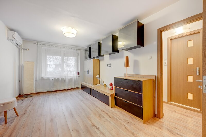 Baba Novac, Dristor, Piata Alba Iulia, Decebal