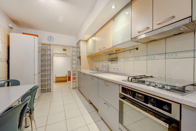 Baba Novac, Dristor, Piata Alba Iulia, Decebal