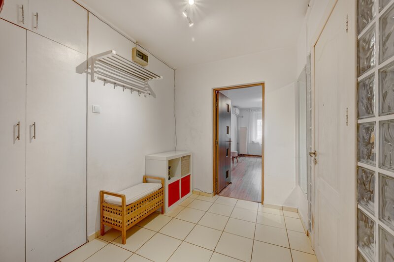 Baba Novac, Dristor, Piata Alba Iulia, Decebal