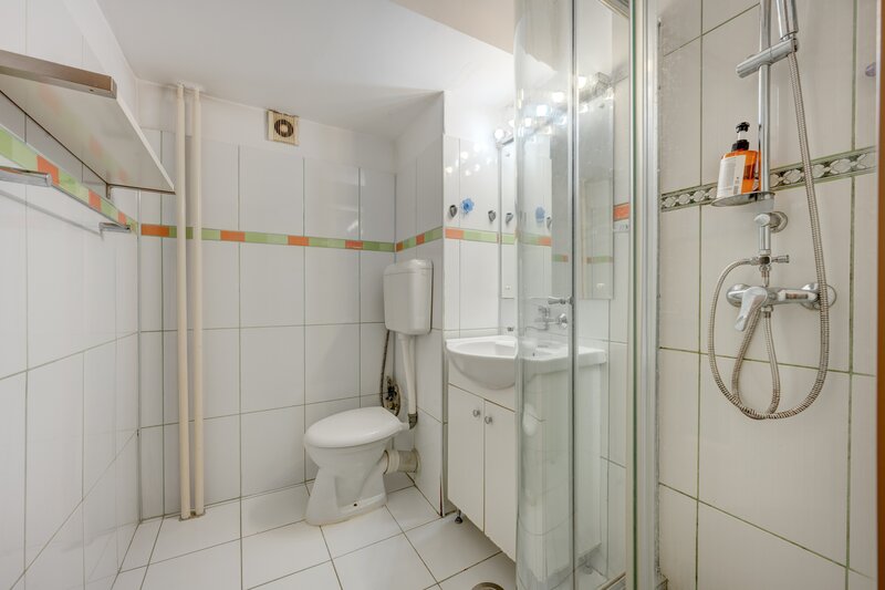 Baba Novac, Dristor, Piata Alba Iulia, Decebal